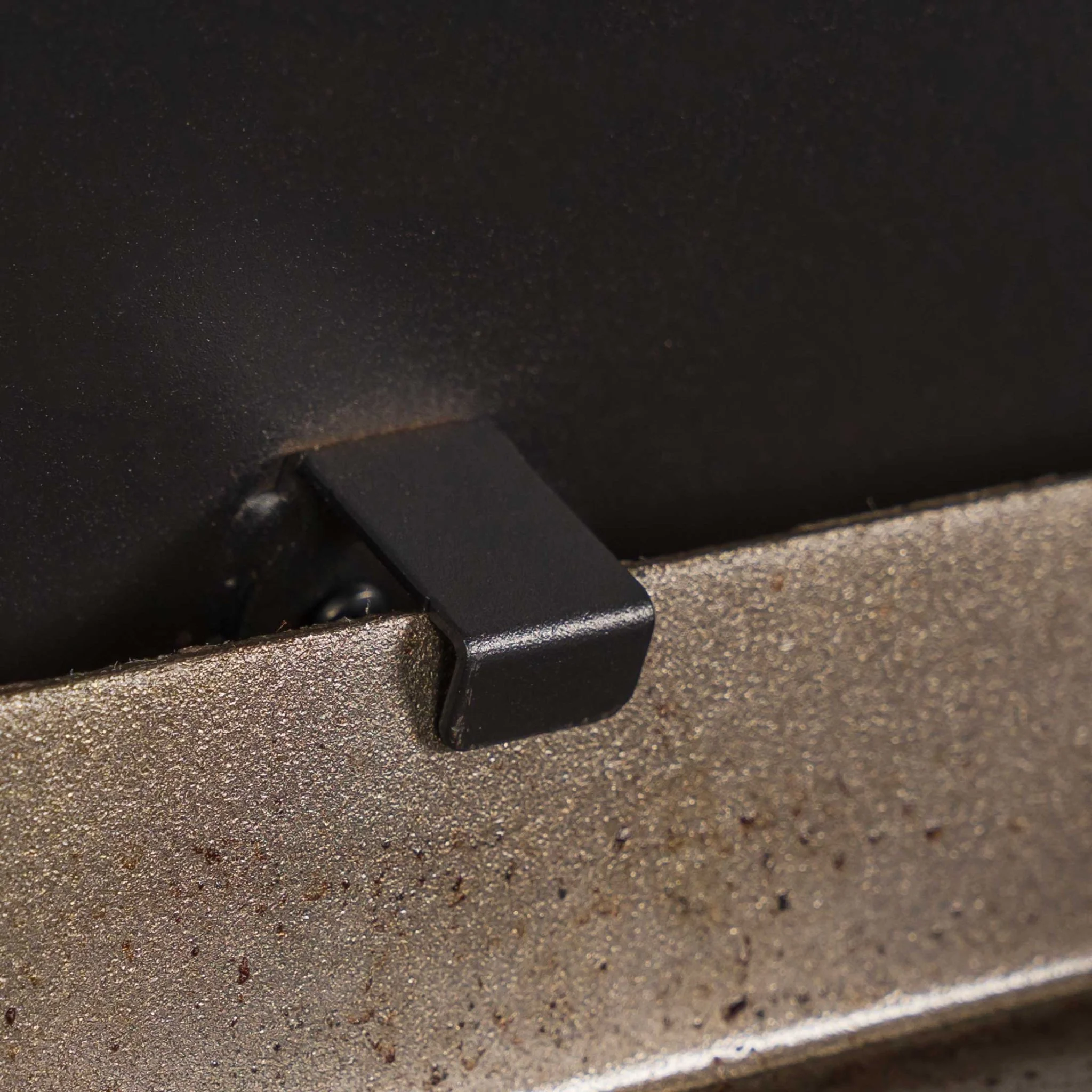 28" Griddle with Hard Cover - Image 6