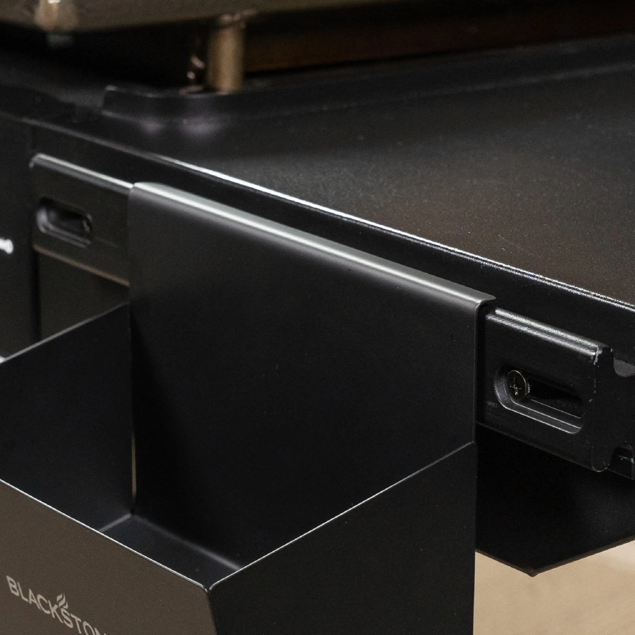 28" Griddle with Hard Cover - Image 6