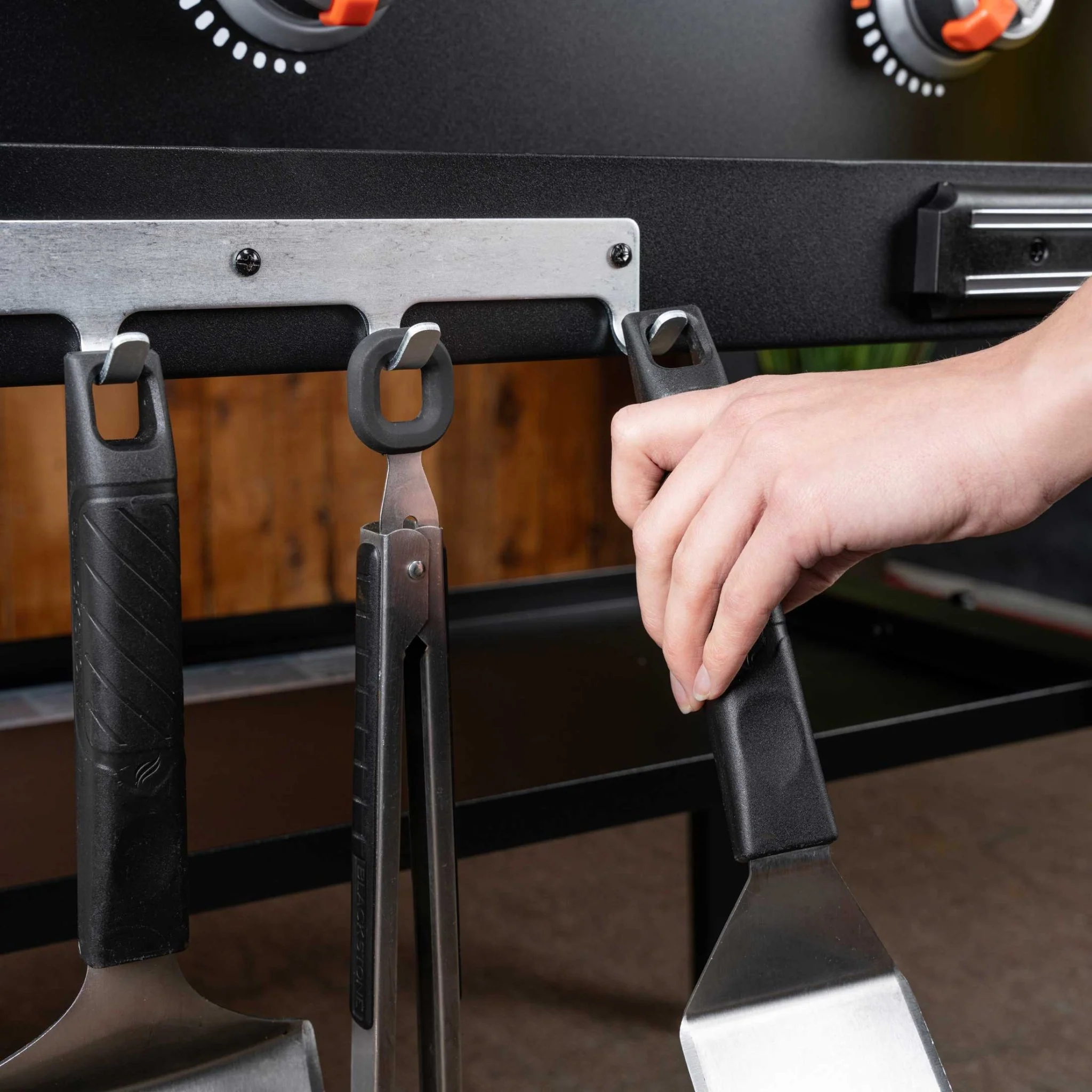 28" Griddle with Hood and Front Shelf - Image 4