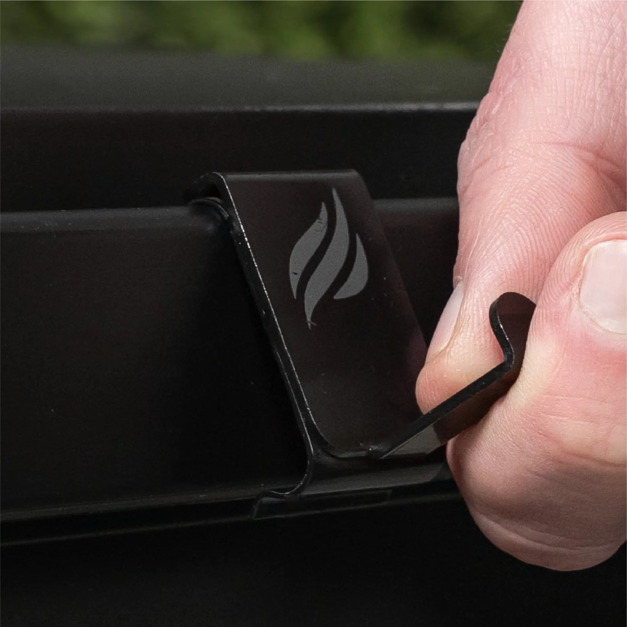 Grease Gate and Tool Hooks - Image 4