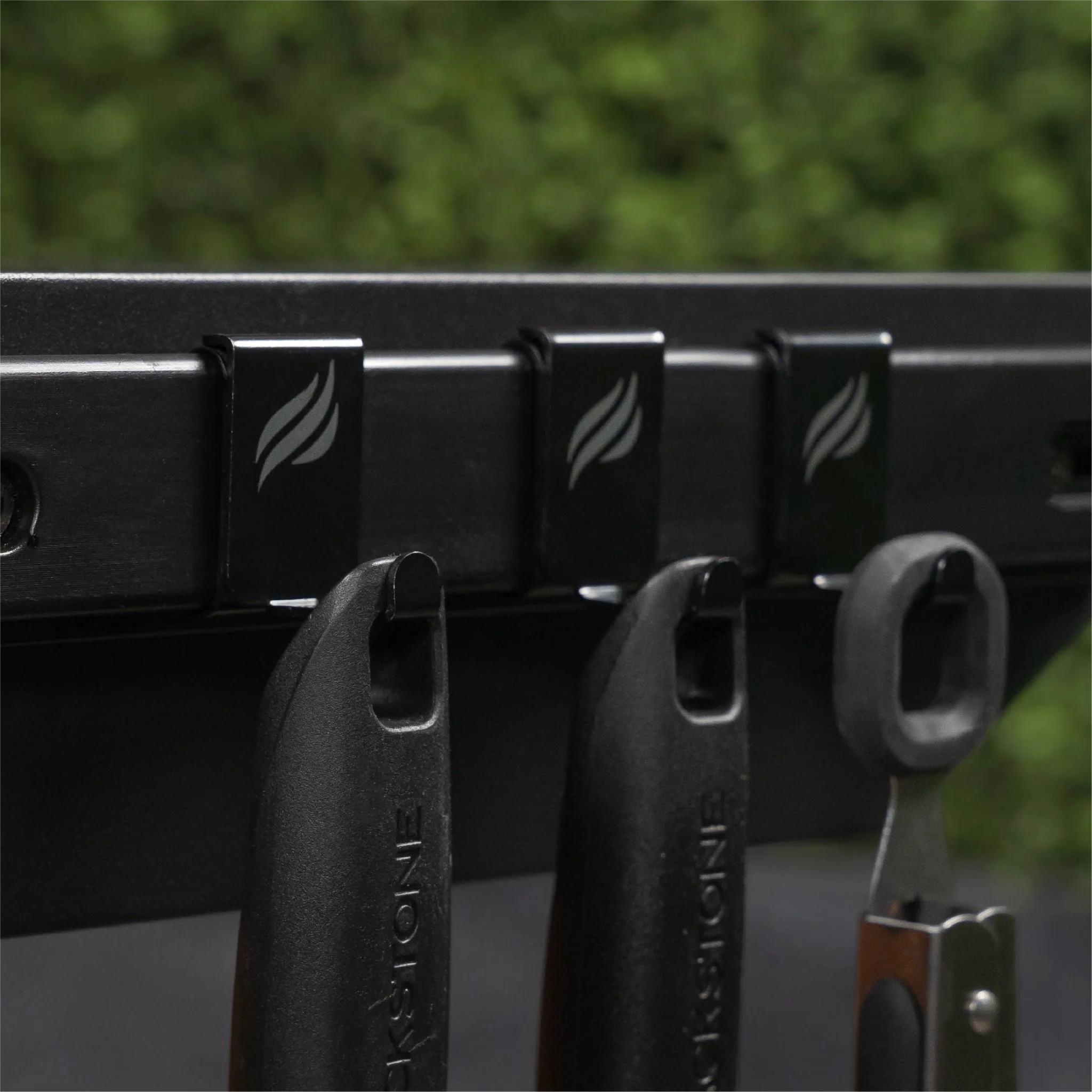 Grease Gate and Tool Hooks - Image 6