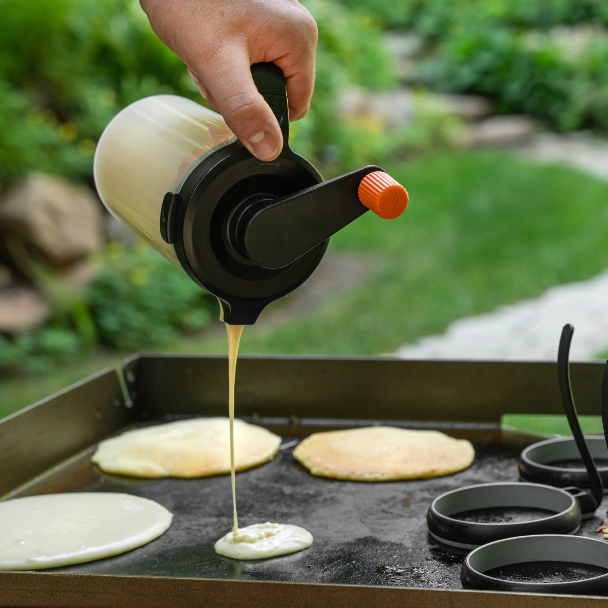 Stir & Pour Mixer - Image 4